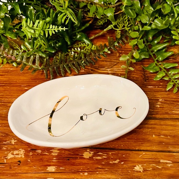 Sweet LOVE Trinket Soap Dish - Picture 1 of 5